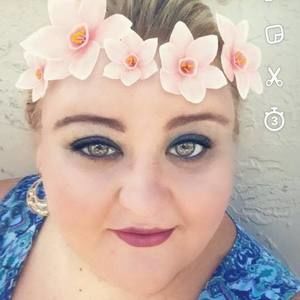 Meet your Posher, Leah